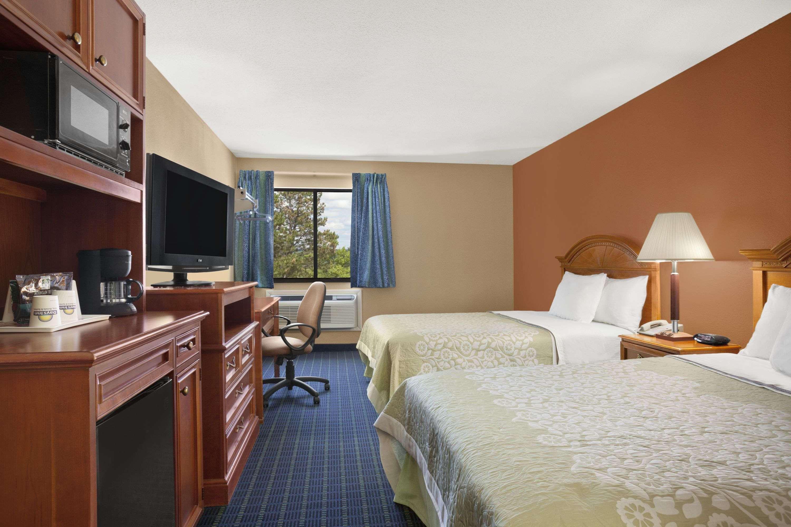 Days Inn By Wyndham Middletown New Hampton Exterior foto